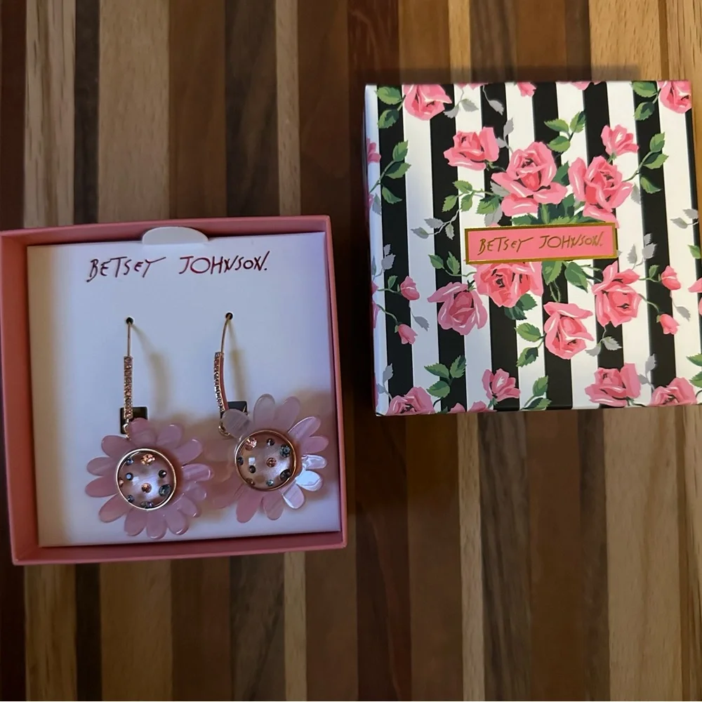 Betsey Johnson Pink Daisy Drop Earrings